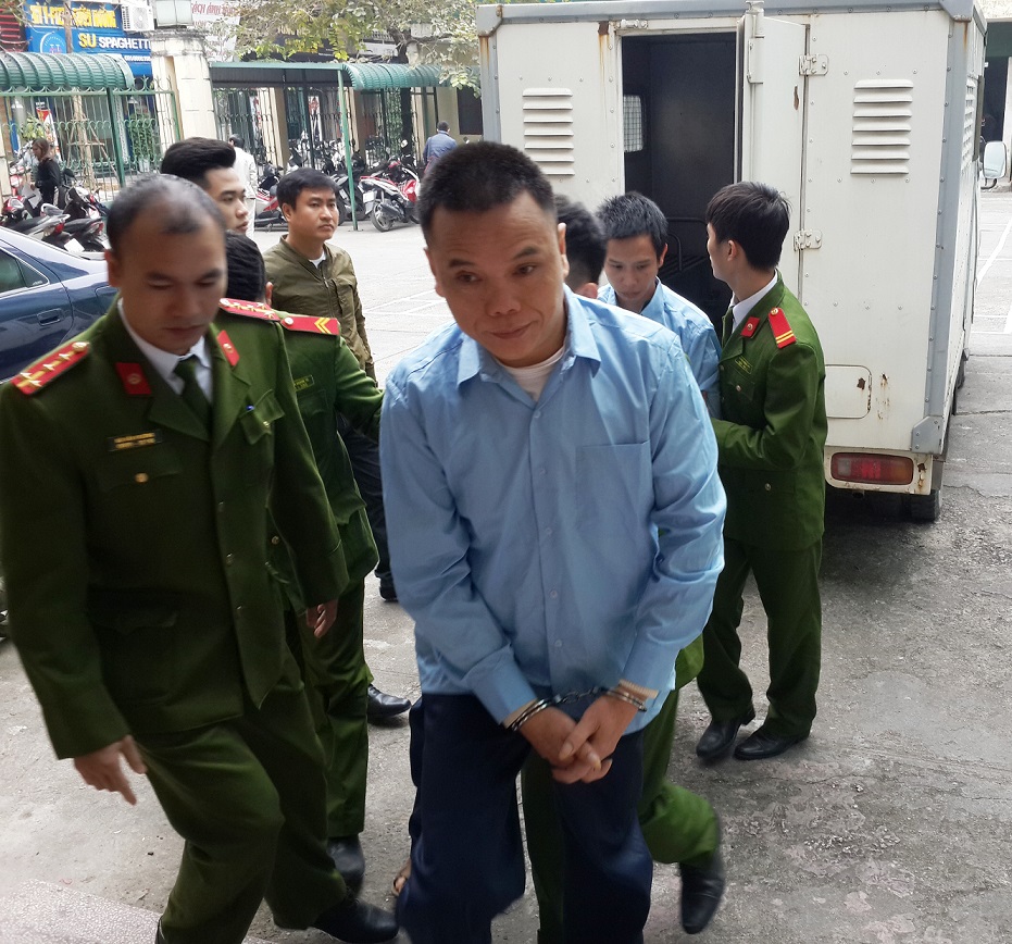 Tin[-]môi[-]trường:[-]“Trùm”[-]buôn[-]lậu[-]sừng[-]tê[-]có[-]nguy[-]cơ[-]đối[-]mặt[-]với[-]bản[-]án[-]cao[-]hơn?